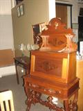 Beautiful Victorian Desk with Leather writing desk