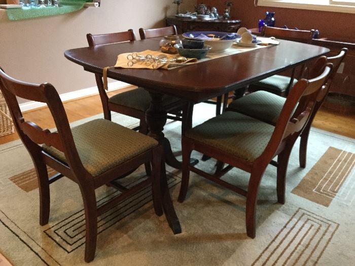 Duncan Phyfe dining set, dining table with six chairs with dual pedestal  base