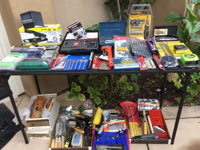 More tools still, more to come!!! Also new men's shoes, size 11-11.5, great Mason tools here