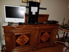 Ethan Allen Console TV table.....The unit is not functioning....the TV part is stuck in the open slot.  I do not know what is wrong with it.  These units cost well over a $1000 new.  Our price is $250  The Apple Computer does not boot up properly......Our price is $50.