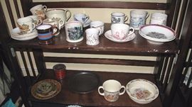 Child cups and mugs.