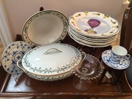 Set of French Plates Commemorating Famous Balloons in Flight, "Candlewick", Limoges, Royal Copenhagen