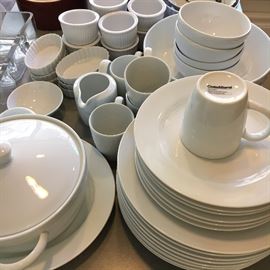 Very nice Crate & Barrel all white porcelain dish set.