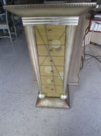 PEDESTAL BY ART MAXX