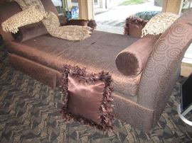 LARGE UPHOLSTERED BENCH