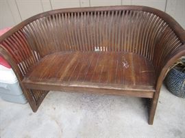 OVAL LOVESEAT