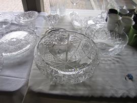 CRYSTAL AND CUT GLASS BOWLS