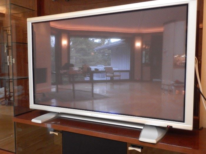 MITSUBISHI HD PLASMA DISPLAY PD-6130