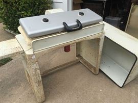 Vintage General Electric steam iron, client said it worked last time she used it!