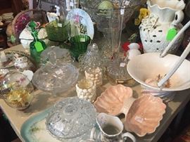 Glassware, decoratives 