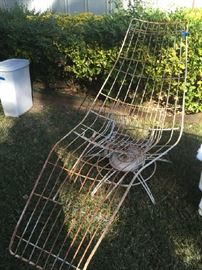 Vintage mid-century chaise lounger