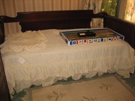 Nice Mahogany Day Bed