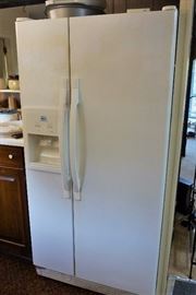 Nice side by side refrigerator