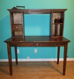 Nice small computer desk