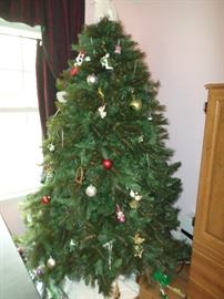 Christmas Tree, includes lots of decorations