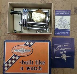 Awesome vintage fishing reel, never used