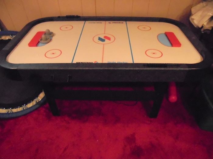 Sportcraft TURBO Air Hockey Table. 2 Pucks and 2 Knockers (Winner will need to take apart and move out of Basement
Condition: Good
Shipping: No
