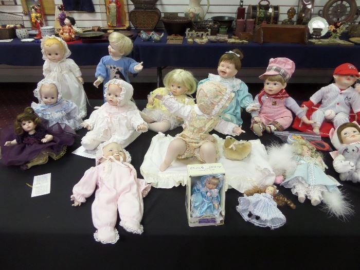 Doll collection!  Danbury Mint, Georgetown Collection, Seymour Mann, Ashton-Drake,  etc.