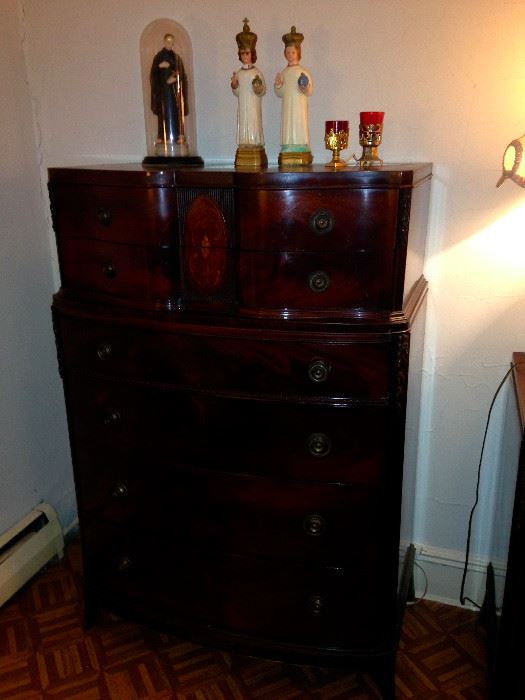 Solid vintage dresser in very good condition.