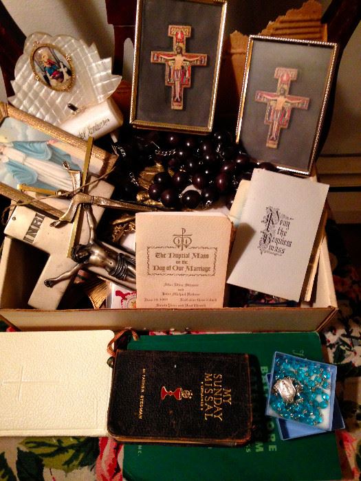 Lovely selection of vintage religious items.
