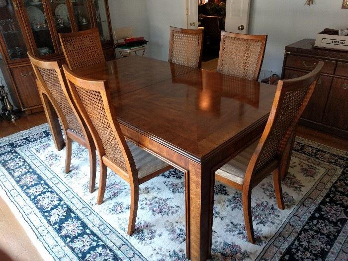 Pristine MCM Drexel Heritage *Accolade* Dining table/6 side chairs + 3 leaves, never used, still in the factory box.