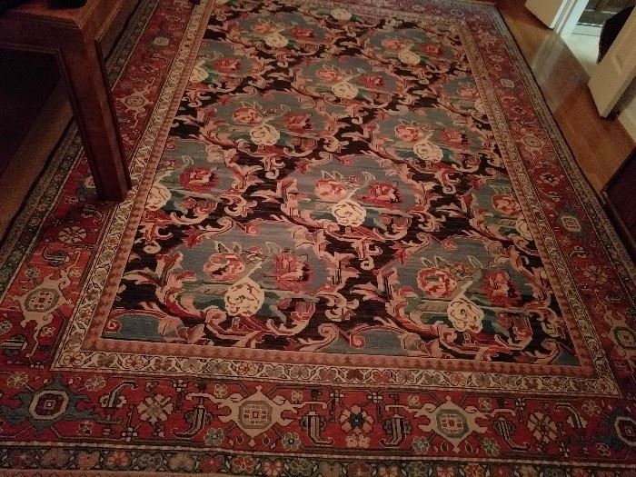 Beautiful flat-weave, hand-woven, 100% wool rug, measures 8' 2" x 11' 6"