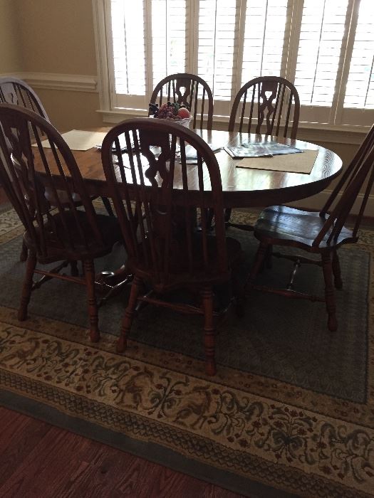 SOLID OAK TABLE AND SIX CHAIRS