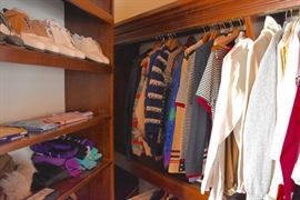 High End Ladies Clothing by Burberry, Brooks Brothers, Armani, Max Mara, Ralph Lauren, and more