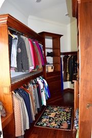 High End Ladies Clothing by Burberry, Brooks Brothers, Armani, Max Mara, Ralph Lauren, and more