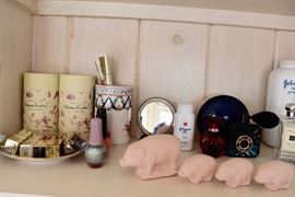 Toiletries, Bathroom Items