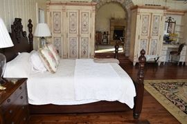 Antique Queen Size Bedroom Set