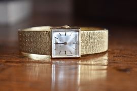 Ladies 18k Gold Rolex Watch