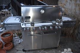 Weber Summit Series Grill