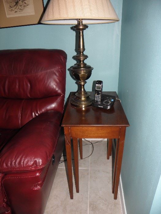 Mahogany stacking side tables, matching pair of brass lamps, phone