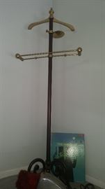Gentlemans 4ft-1/2 tallbrass suit stand