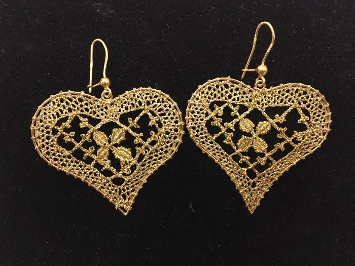 18k gold large heart shaped earrings