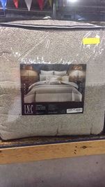 INC Full/Queen Comforter