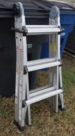 Adjustable ladder