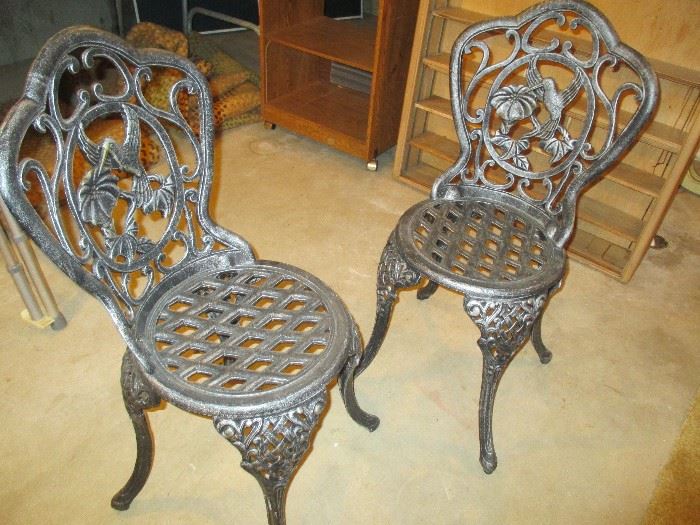 Pair of chairs w/small table - Bistro set