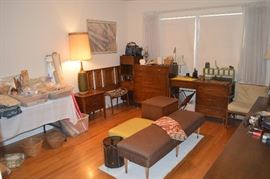 Middle Bedroom Overview