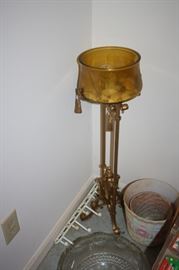Great brass stand with amber bowl