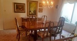 Excellant condition 1970'slarge dinning room table  extends to 12