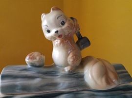 HULL Pottery lidded nut jar