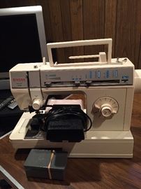 sewing machine Singer