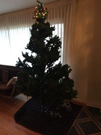 Prelit tree and all lights work