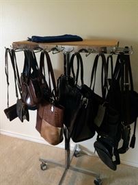 Nice assortment of handbags