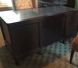 Aspen Home Office Desk
Aspen Home Office Hutch
