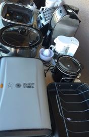 Asst Kitchen Appliance: George Foreman (SOLD), Crockpot (SOLD), Kitchen Aid Cuisinart(SOLD), Presto, T-Fal (SOLD)...