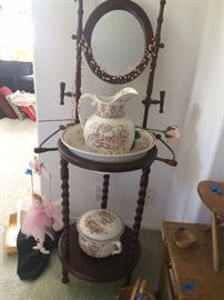 Wash basin stand, pitcher, chamber pot set