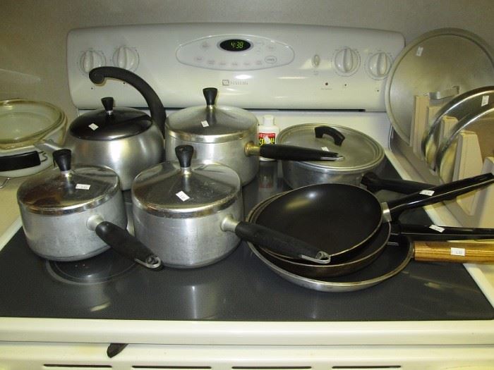 Kitchen--Pots & pans